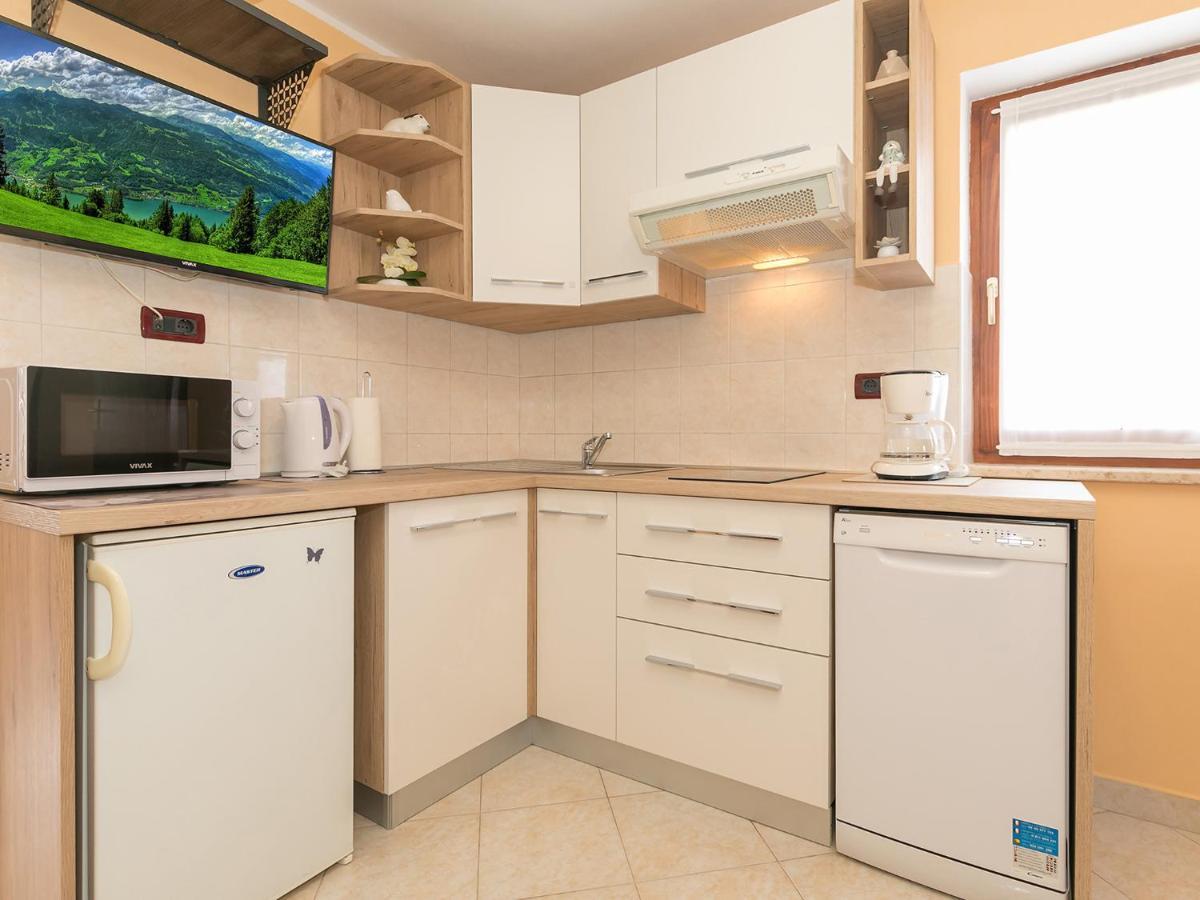 Davorka Apartment *